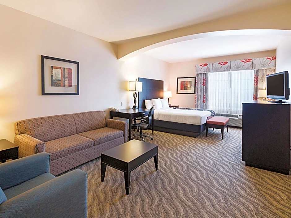 Photo 1 of 4 of Junior 1 King Bed Suite