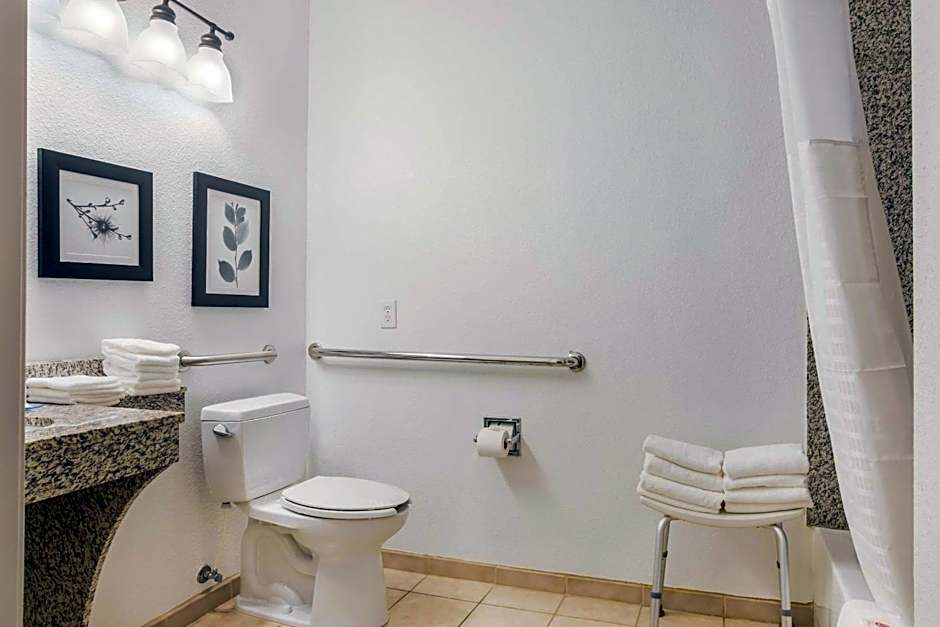 Comfort Inn & Suites Fairburn - Atlanta Southwest