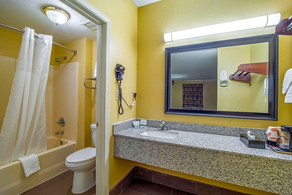 Quality Inn West Columbia - Cayce