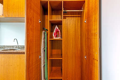 Standard Queen non-smoking