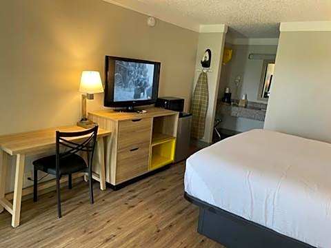 Days Inn by Wyndham Hillsboro TX