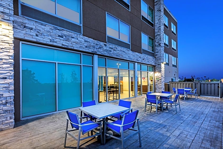 Holiday Inn Express & Suites Purcell, an IHG Hotel