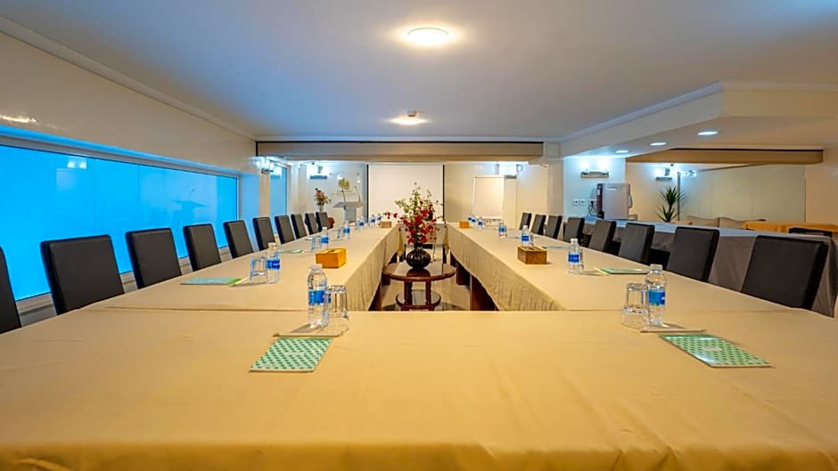 Hotel Al Walid