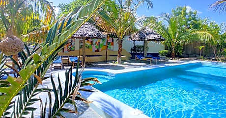 Kameleon Blue Arts Lodge