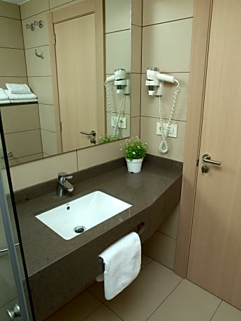 TYPE AMAR (2/4 PERS)