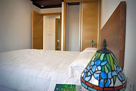 Apartment with Garden View