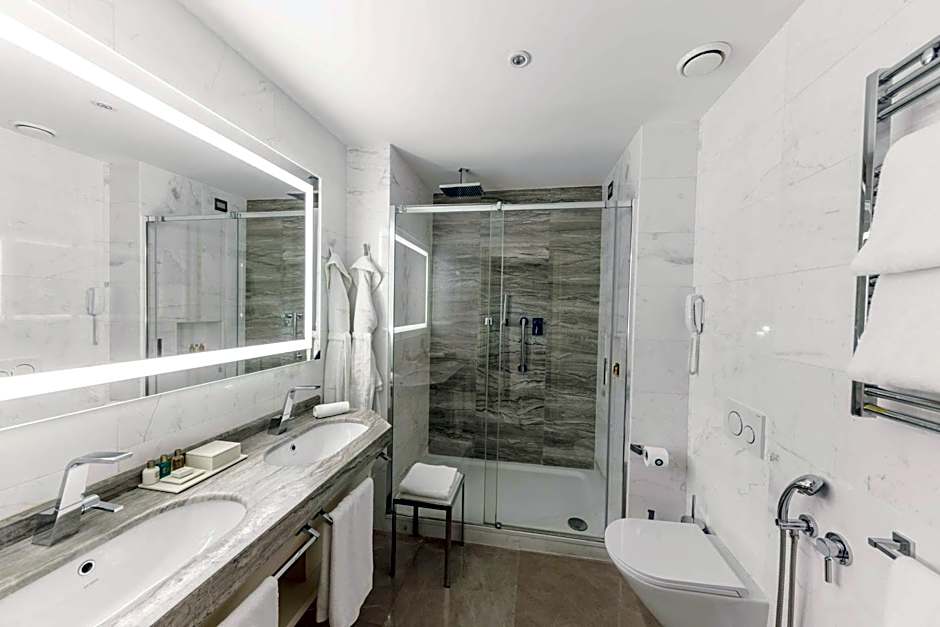 Aleph Rome Hotel, Curio Collection By Hilton