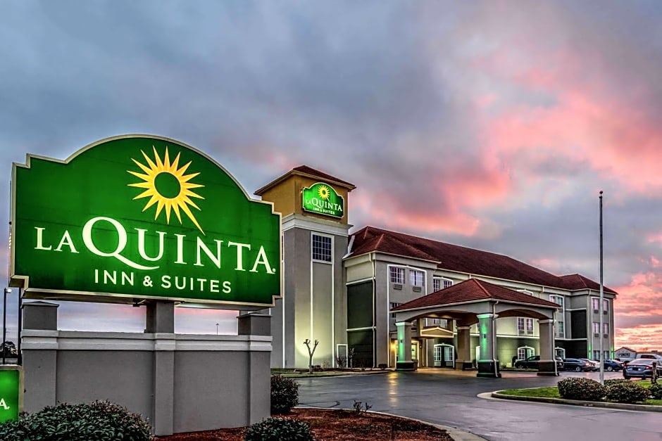 La Quinta Inn & Suites by Wyndham Canton