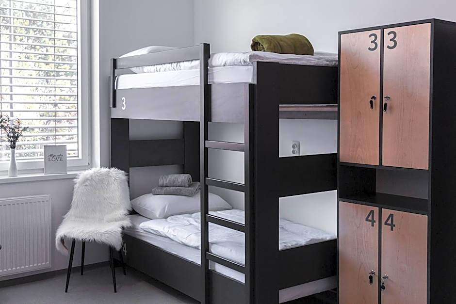 MS Sparrow Hostel