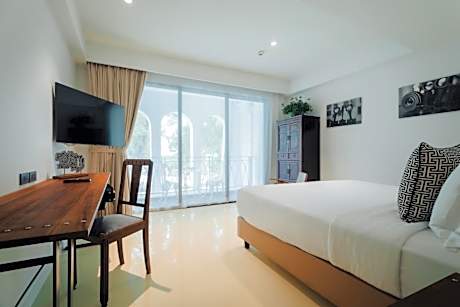 King Suite with Balcony