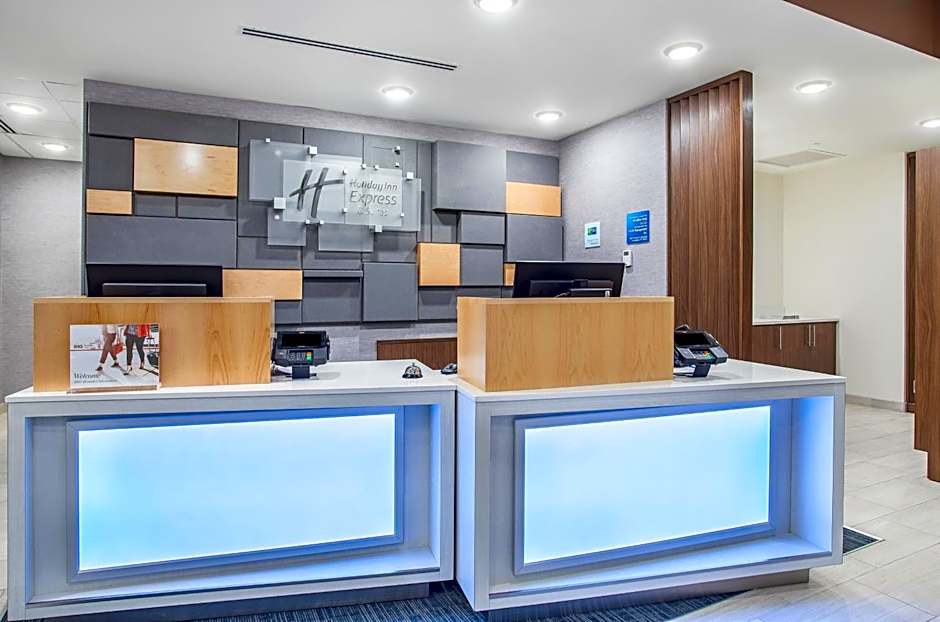 Holiday Inn Express & Suites - Lexington W - Versailles By IHG