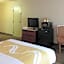 Quality Inn & Suites Albuquerque Midtown - University Area
