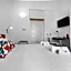 B&B White