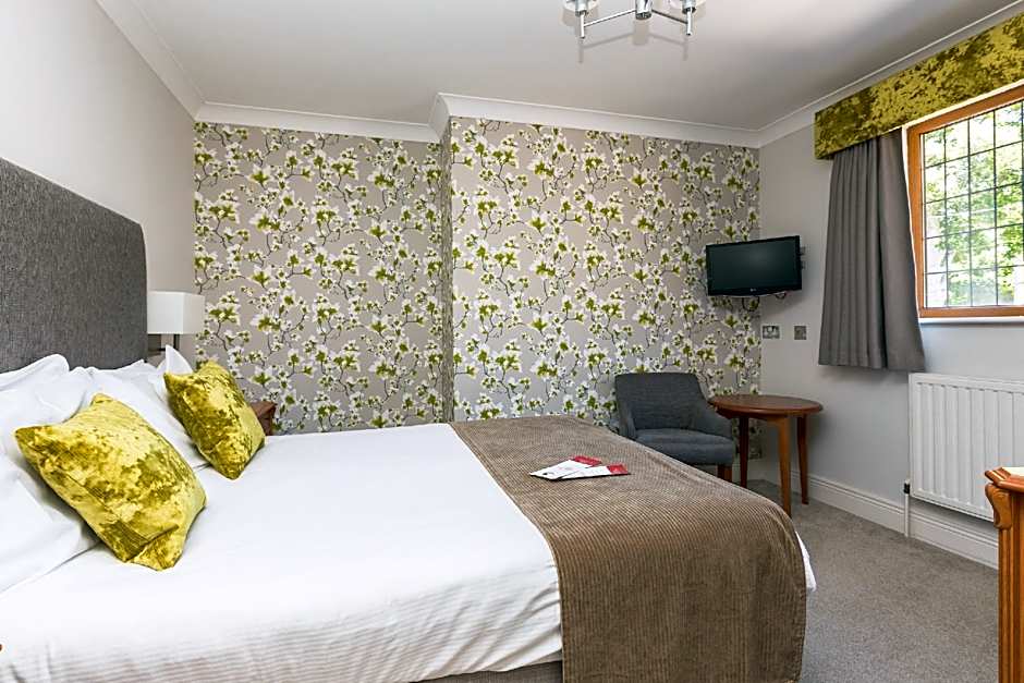 De Rougemont Manor Hotel