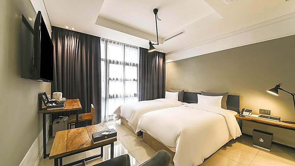 Yeoubi Hotel