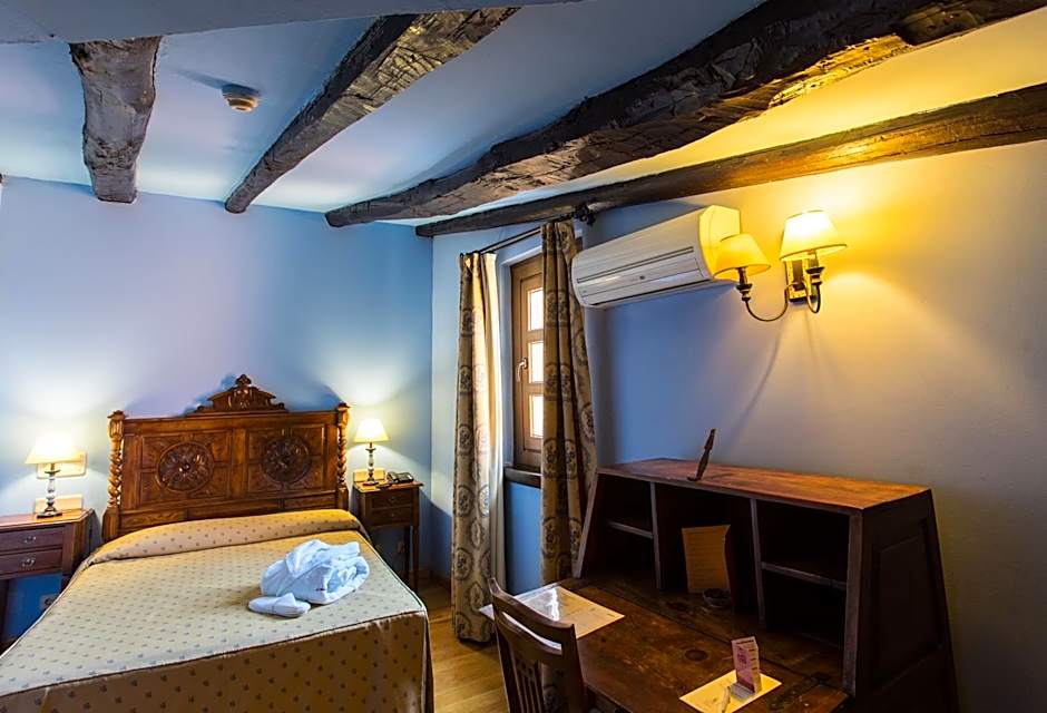 Hotel La Posada Regia