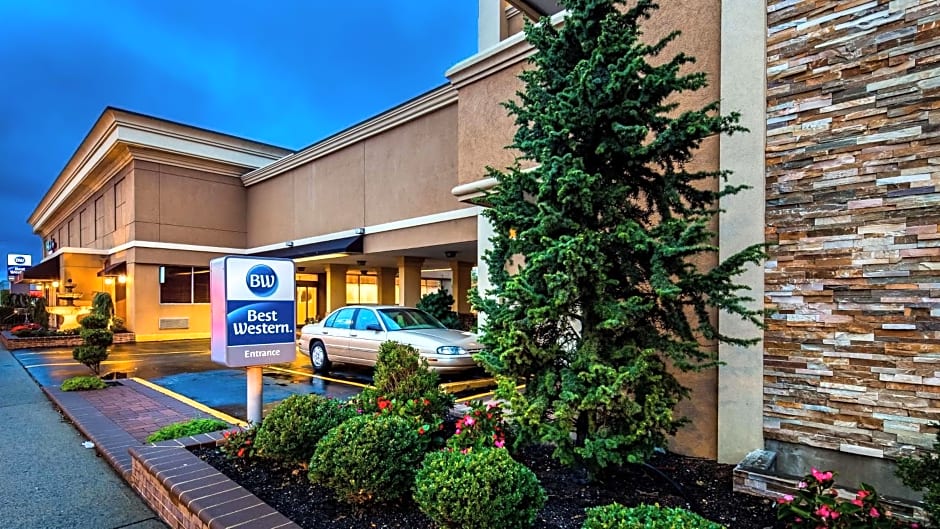 Best Western Mill River Manor