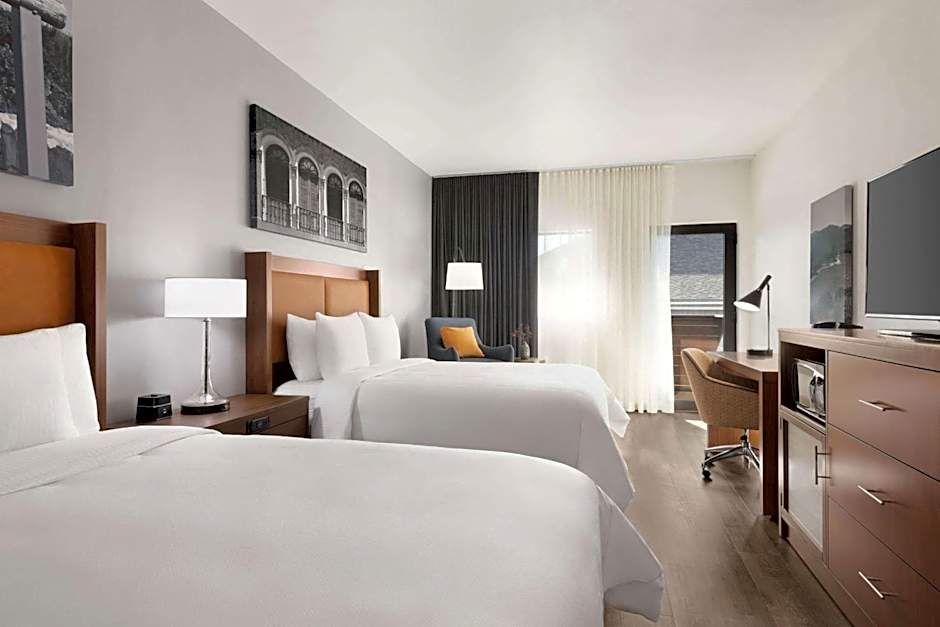 La Quinta Inn & Suites by Wyndham San Luis Obispo Downtown