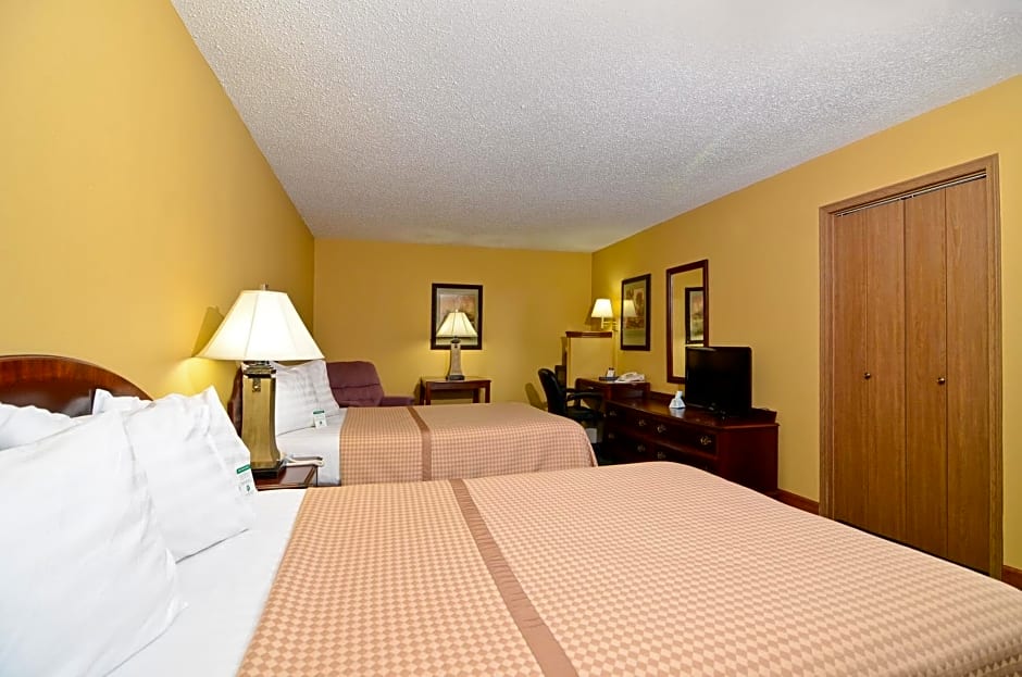 Americas Best Value Inn Iola