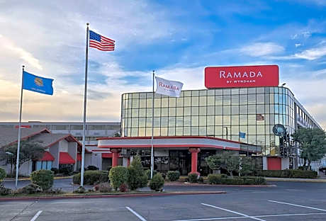 Ramada by Wyndham Tulsa Broken Arrow