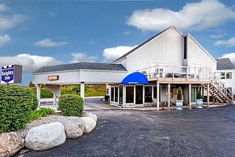 Knights Inn Mackinaw City