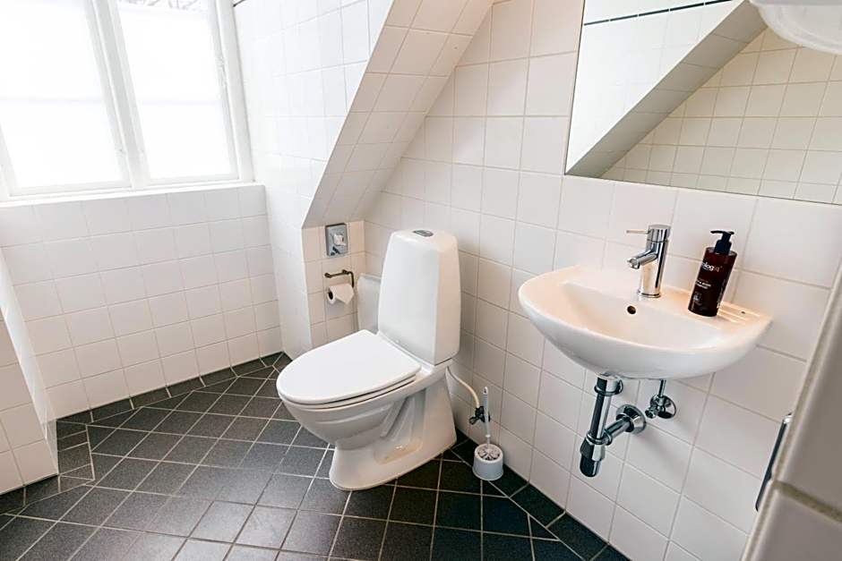 Sixtus Sinatur Hotel & Konference