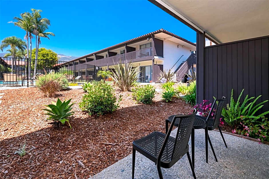 Best Western Plus Pepper Tree Inn