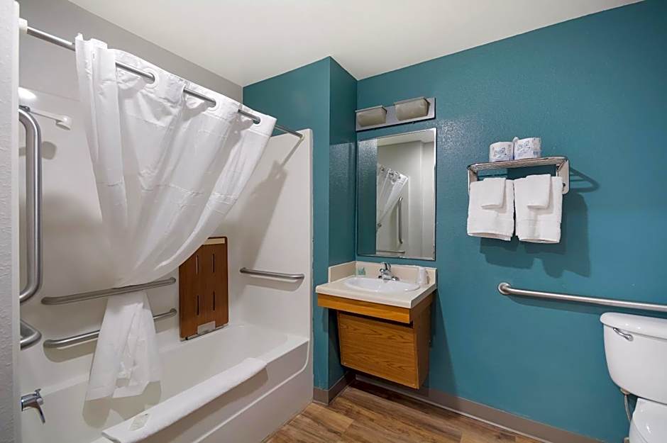 WoodSpring Suites Greenville Central I-85