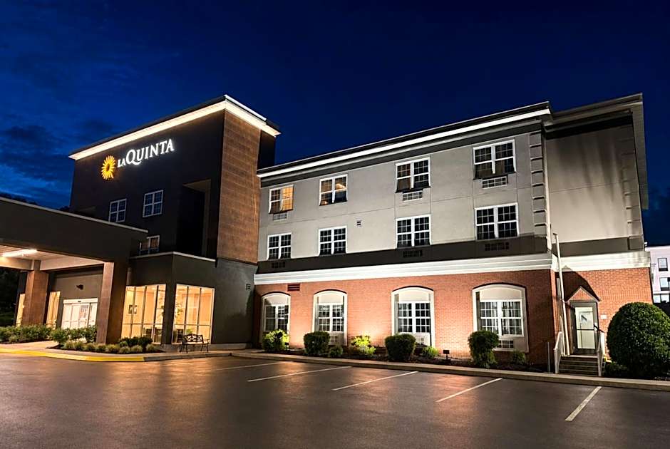 La Quinta Inn & Suites by Wyndam Knoxville West