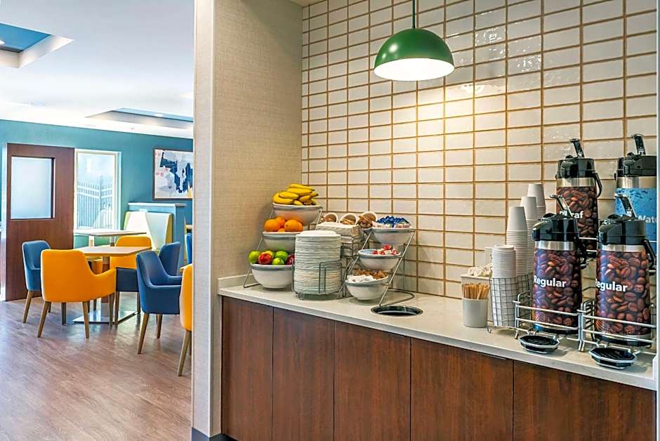 Comfort Suites Kelowna