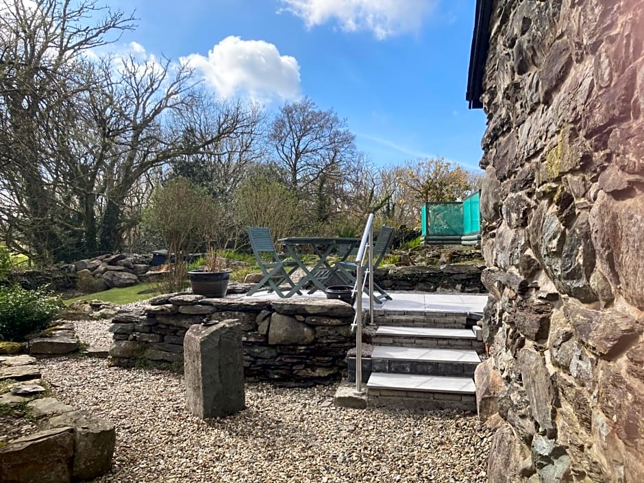 Garth Engan Private Self Contained B&B with Garden Area