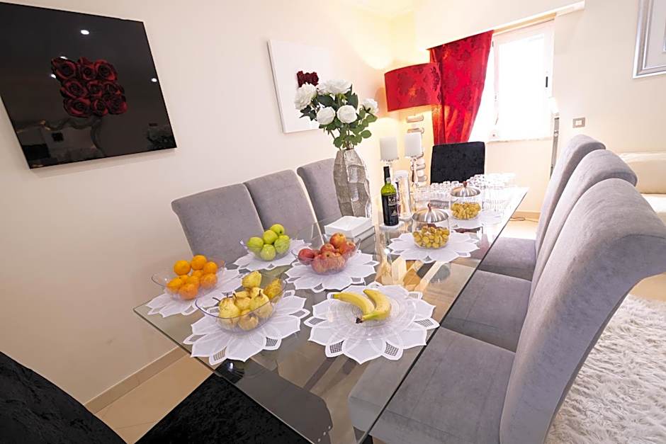 Sunny, The House - AL