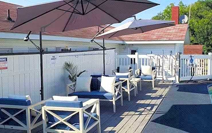 Coastal Inn
