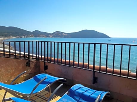Triple Room with Sea View