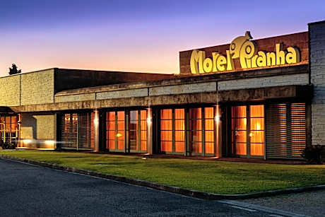 Motel Hotel Piranha