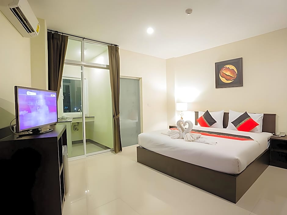 The Elegant Patong Hotel