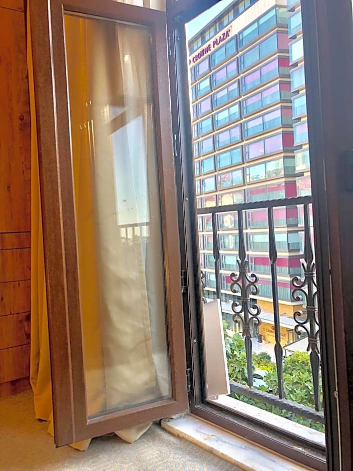 NOUR SUITE & RESIDENCE