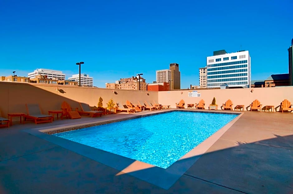 Hilton Knoxville