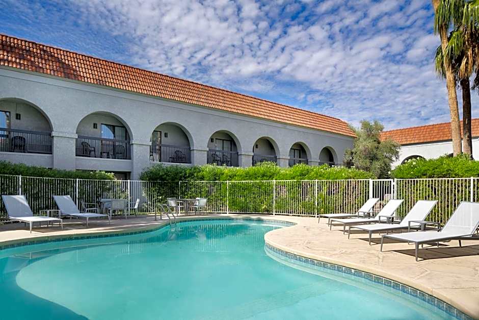 Four Points By Sheraton Tucson Airport