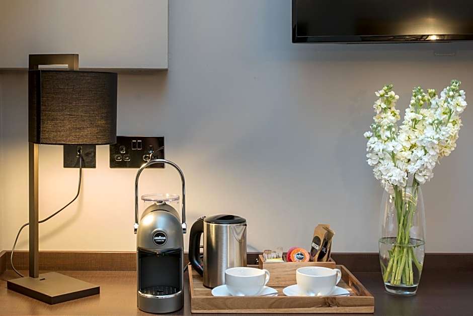 Camden Enterprise Hotel