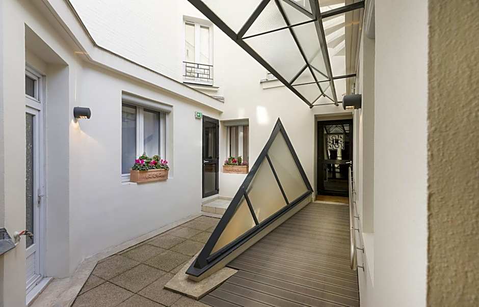 Libertel Canal Saint Martin