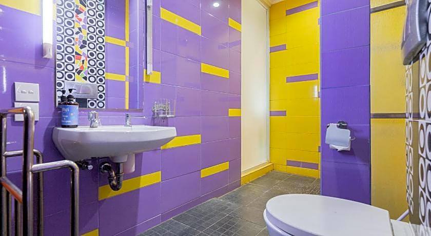 Sans Hotel International Surabaya
