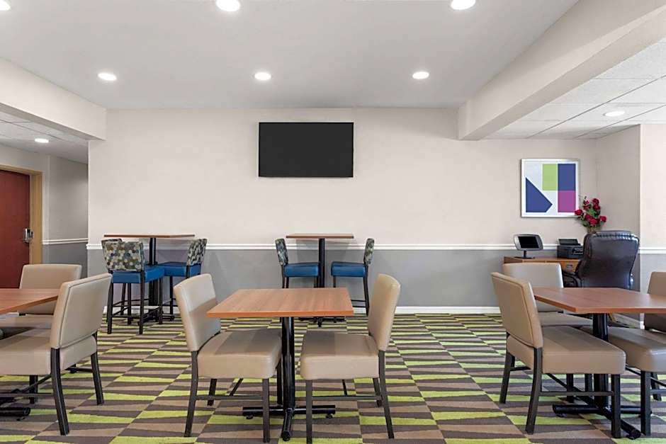Microtel Inn & Suites by Wyndham Panama City