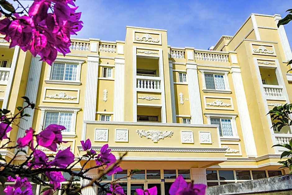 Tipsy Hotel