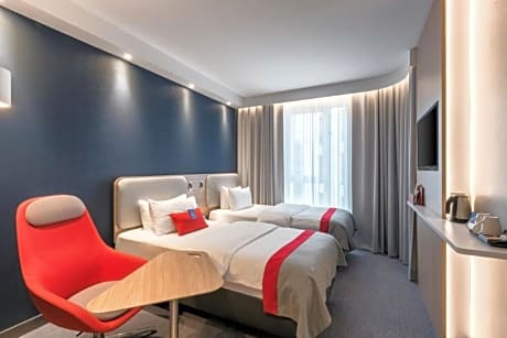 Standard Twin Room - Low Floor