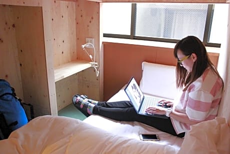 Bunk Bed in Mixed Dormitory Room