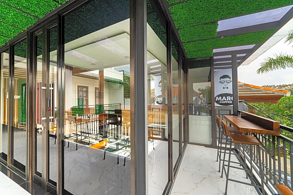 Tree Homestay Mitra RedDoorz