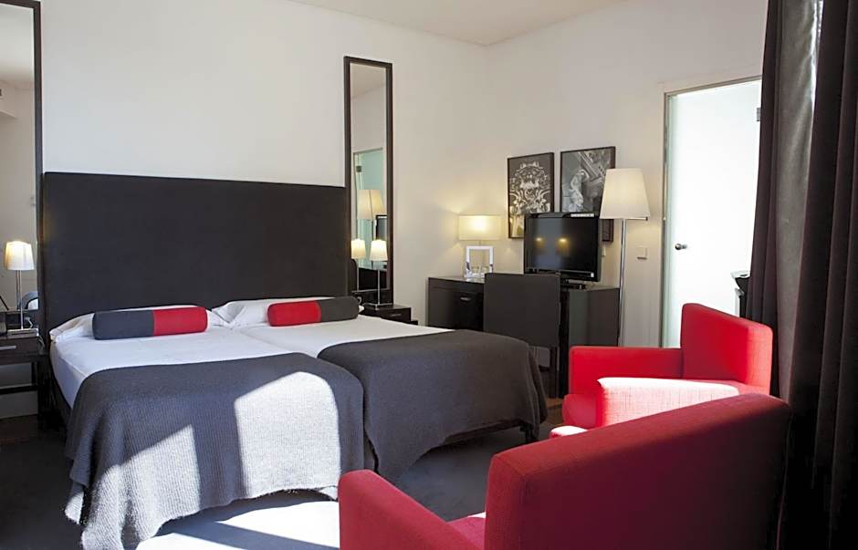 Quatro Puerta Del Sol