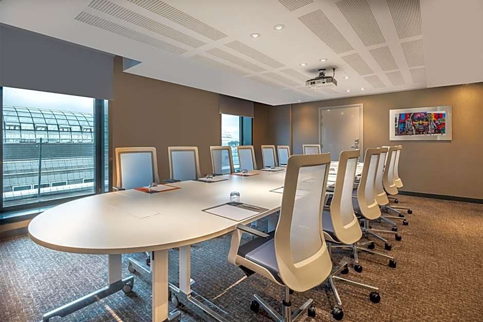 Radisson Blu CDG Airport Terminal Hotel, Paris