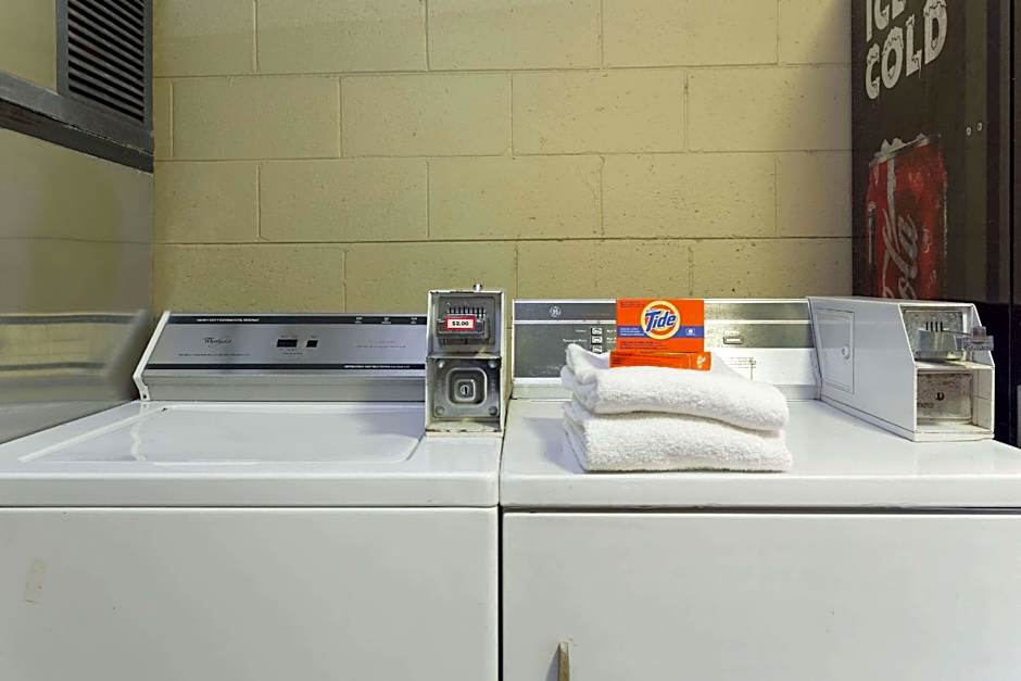 Hj Express Inn Tallahassee – Tallahassee, FL
